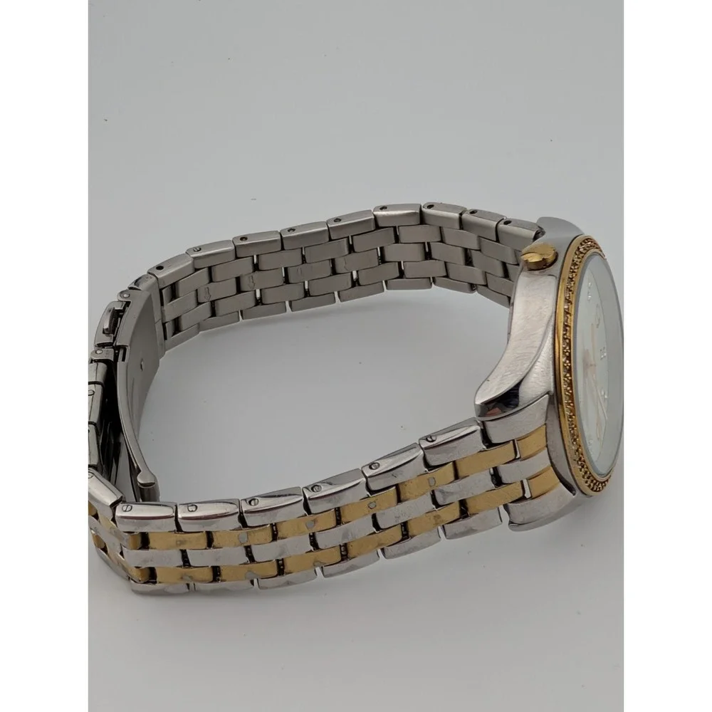 Timex Women 32mm Watch Two Tone Crystal Bezel T2P389 New Battery‎ 7.5